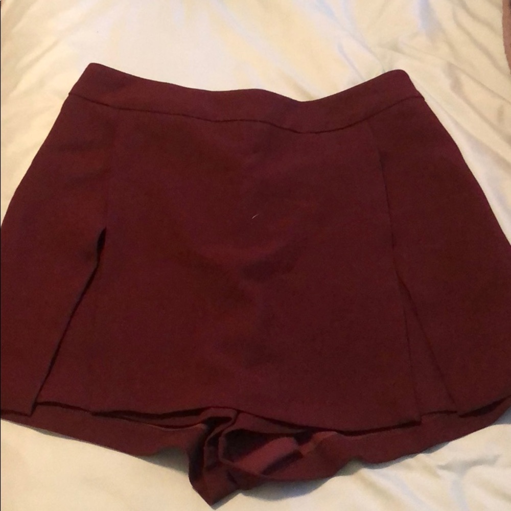 BCBG maroon skort
